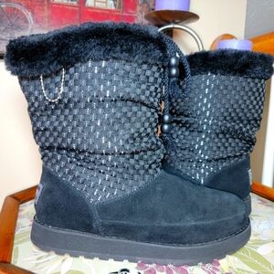 Skechers Suede Leather‎ Winter Boots - Size 6